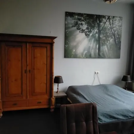 Op De Burg Bed and breakfast