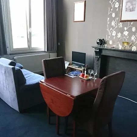 Op De Burg Oda ve Kahvaltı