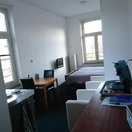 Op De Burg Oda ve Kahvaltı Venlo
