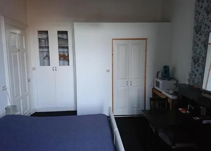 Op De Burg Bed & Breakfast 3*