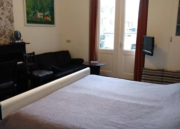 Op De Burg Bed & Breakfast